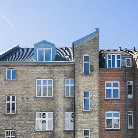 Apartment Great 1-bed In Quiet Residential Area *
