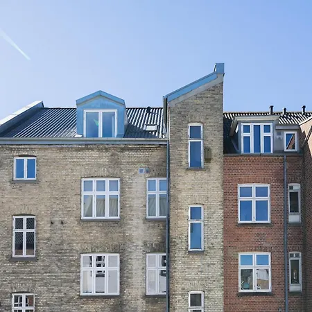 شقة 1-br In A Quiet Residential Area - 228 *